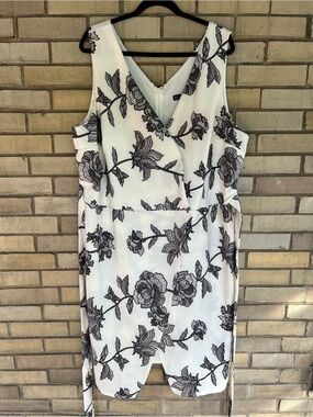 Bebe Dress White Black Floral Tie Back Faux‎ Wrap Party Cocktail Plus Sz 24W